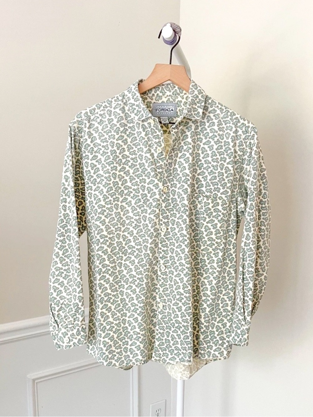 Vtg FORENZA Sage Green Paisley Button Up Shirt Collared Cotton 90s Womens Medium